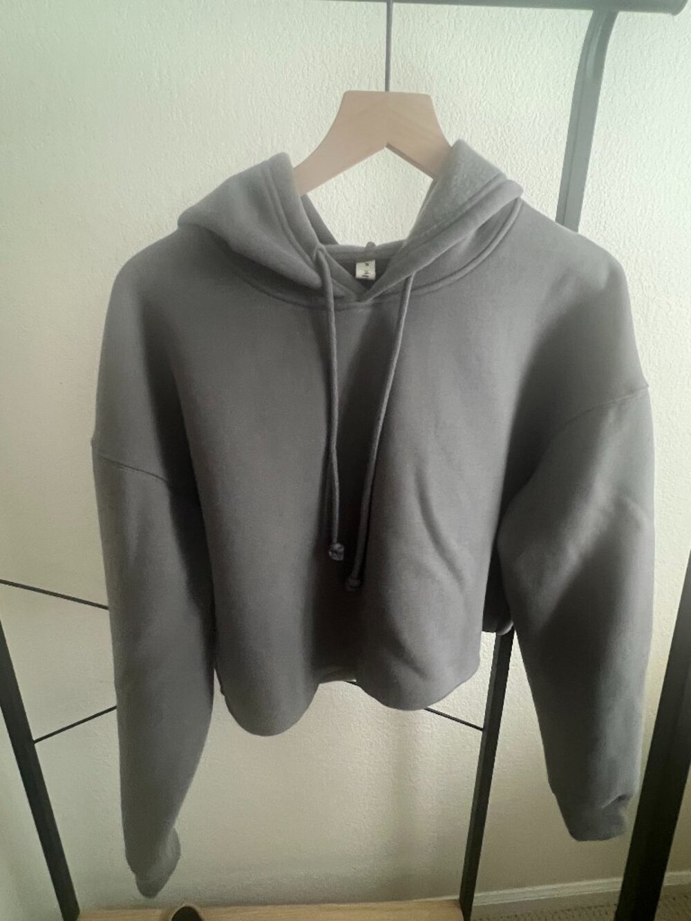 Amazhiyu Soft Gray Cropped Oversized Hoodie Sweatshirt Size M